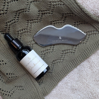 Gua Sha i stål - INTROPRIS Skinfulness 